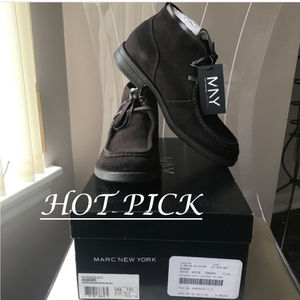 Andrew Marc Suede chukka boots espresso